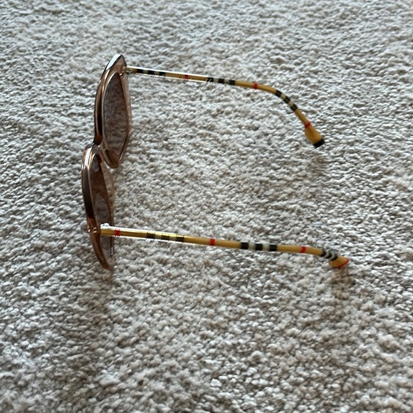 Burberry Sunglasses - Picture 2 of 5